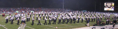 halftime2.jpg (85622 bytes)